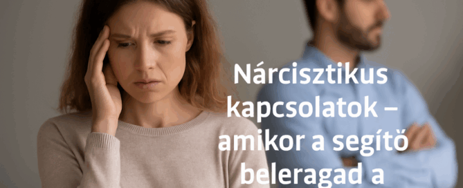 Egy nő fájdalmas arckifejezéssel néz maga elé, miközben a háttérben egy férfi elfordul tőle.